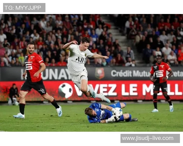 意甲激战莱比锡大胜巴黎圣日耳曼乌龙球成比赛转折点引发热议